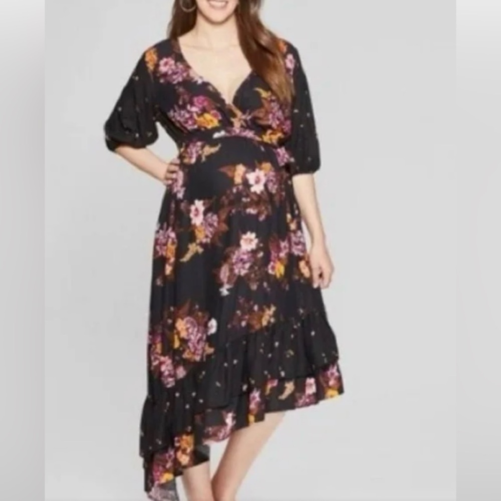 Ingrid & Isabel Floral Asymmetrical Maternity Dress